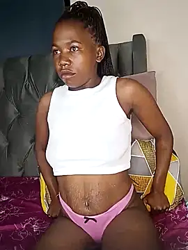 Snapshot of Cybil_Hearts chatting on 04/12/26, 12:14 Cybil Hearts online show from 04/12/26, 12:14