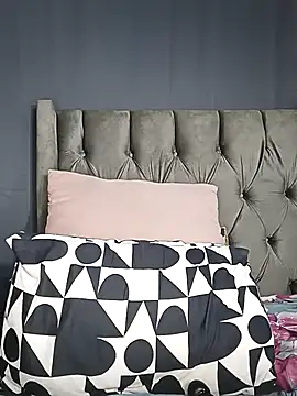 Snapshot of Cybil_Hearts chatting on 04/09/26, 03:52 Cybil Hearts online show from 04/09/26, 03:52