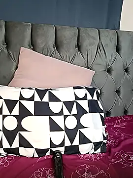 Snapshot of Cybil_Hearts chatting on 03/30/26, 08:16 Cybil Hearts online show from 03/30/26, 08:16