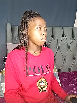 Snapshot of Cybil_Hearts chatting on 04/13/26, 02:37 Cybil Hearts online show from 04/13/26, 02:37