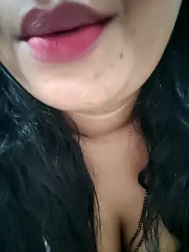 Snapshot of Ramya_456 chatting on 07/14/26, 10:21 Ramya 456 online show from 07/14/26, 10:21
