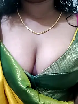 Snapshot of Ramya_456 chatting on 03/31/26, 05:53 Ramya 456 online show from 03/31/26, 05:53