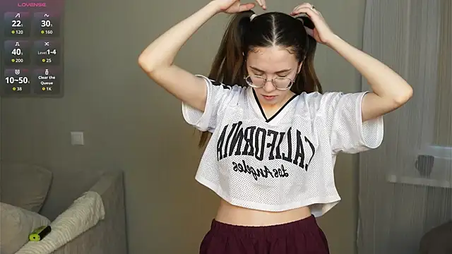 Snapshot of RosanneLaliberty chatting on 04/13/26, 03:43 RosanneLaliberty online show from 04/13/26, 03:43