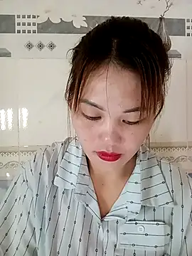 meg 06 online show from 05/05/26, 12:13