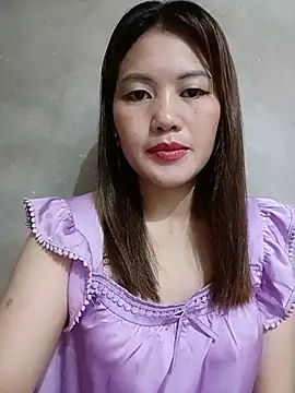 Snapshot of meg_06 chatting on 06/09/26, 02:23 meg 06 online show from 06/09/26, 02:23