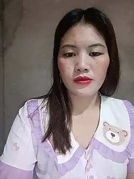 Snapshot of meg_06 chatting on 07/04/26, 02:32 meg 06 online show from 07/04/26, 02:32