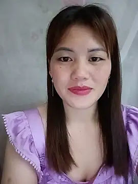Snapshot of meg_06 chatting on 06/11/26, 11:46 meg 06 online show from 06/11/26, 11:46