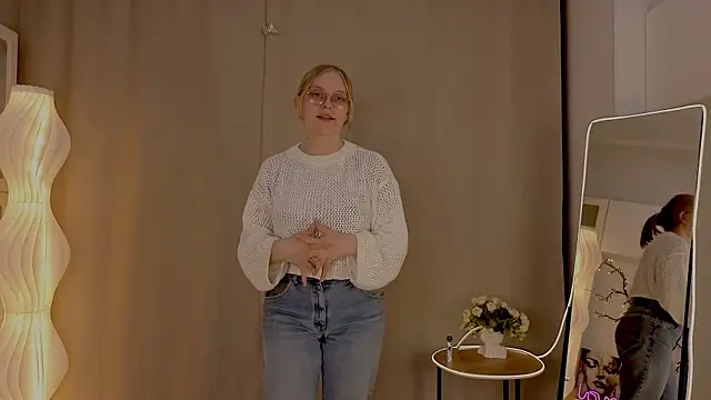 AlicaCohill online show from 04/08/26, 07:04