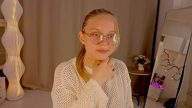 AlicaCohill online show from 04/13/26, 07:07