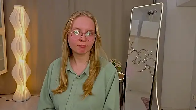 AlicaCohill online show from 03/31/26, 07:16