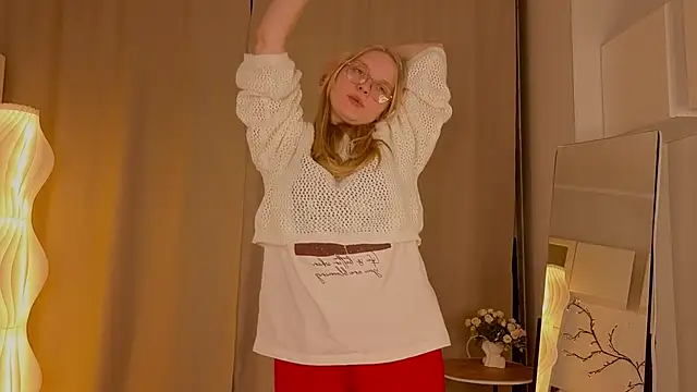 AlicaCohill online show from 04/12/26, 07:06