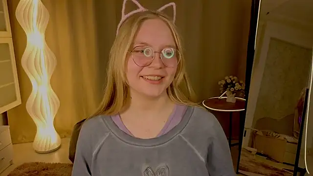 AlicaCohill online show from 04/04/26, 07:09