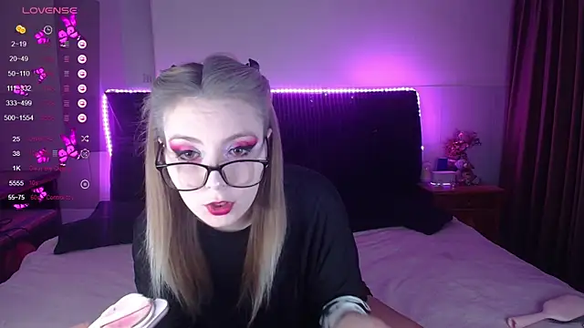 Snapshot of ammyska chatting on 04/30/26, 12:50 ammyska online show from 04/30/26, 12:50