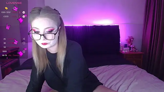 Snapshot of ammyska chatting on 05/22/26, 01:47 ammyska online show from 05/22/26, 01:47