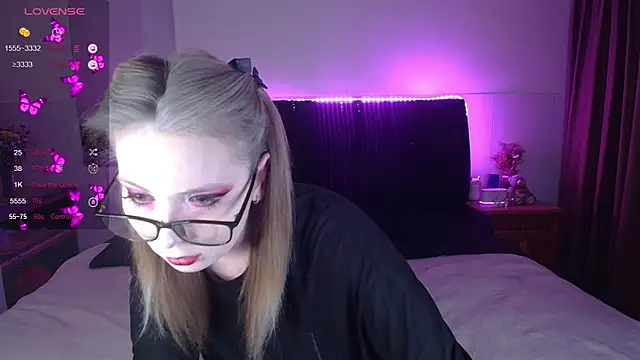 Snapshot of ammyska chatting on 05/05/26, 12:35 ammyska online show from 05/05/26, 12:35