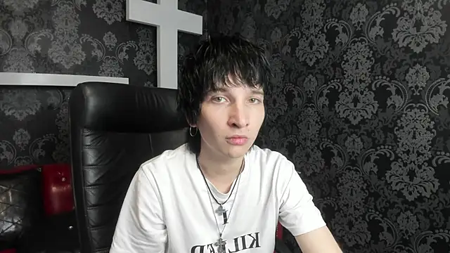 Snapshot of AdonBev chatting on 07/11/26, 06:46 AdonBev online show from 07/11/26, 06:46