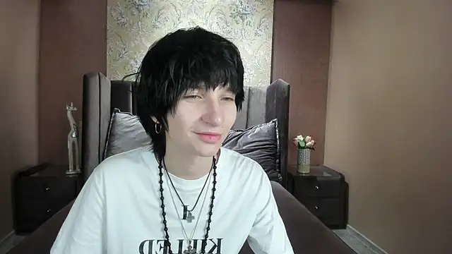 Snapshot of AdonBev chatting on 06/14/26, 05:08 AdonBev online show from 06/14/26, 05:08