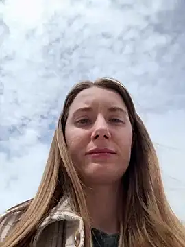 Snapshot of FReyja_44 chatting on 04/05/26, 07:37 FReyja 44 online show from 04/05/26, 07:37