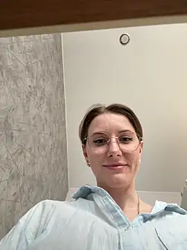 Snapshot of FReyja_44 chatting on 04/09/26, 07:47 FReyja 44 online show from 04/09/26, 07:47