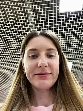 Snapshot of FReyja_44 chatting on 04/04/26, 11:28 FReyja 44 online show from 04/04/26, 11:28