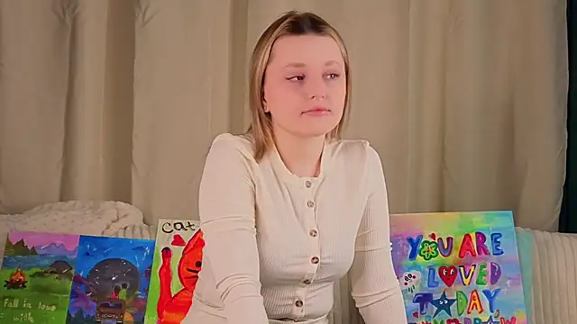 LorriMonz online show from 04/08/26, 01:18