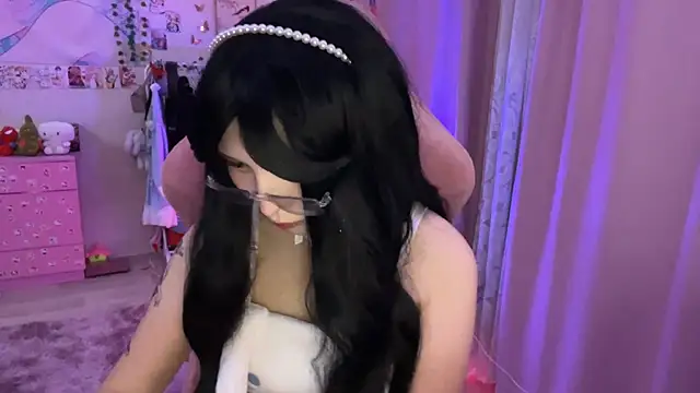 ToxiraLuneX online show from 04/12/26, 05:49