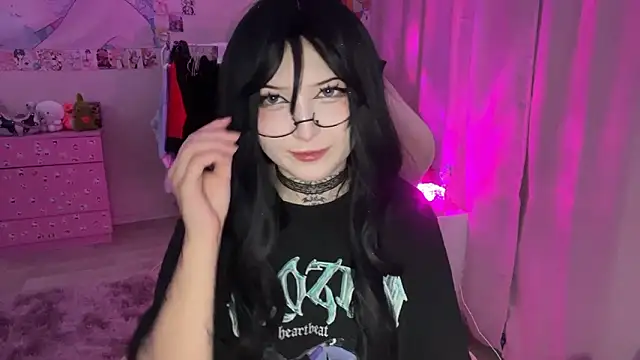 ToxiraLuneX online show from 03/25/26, 03:22