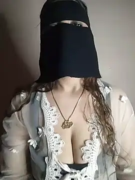 Yasmin Oh online show from 06/17/26, 09:36