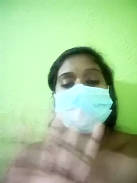 Snapshot of bannerjeesneha20 chatting on 03/28/26, 01:45 bannerjeesneha20 online show from 03/28/26, 01:45