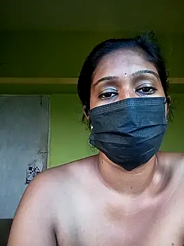 Snapshot of bannerjeesneha20 chatting on 04/18/26, 01:41 bannerjeesneha20 online show from 04/18/26, 01:41