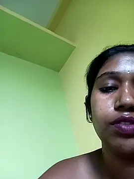 bannerjeesneha20 online show from 04/22/26, 01:56