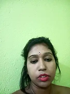 Snapshot of bannerjeesneha20 chatting on 05/15/26, 08:18 bannerjeesneha20 online show from 05/15/26, 08:18