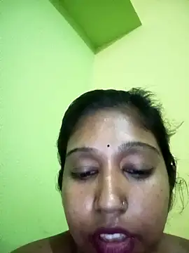 Snapshot of bannerjeesneha20 chatting on 04/24/26, 02:19 bannerjeesneha20 online show from 04/24/26, 02:19