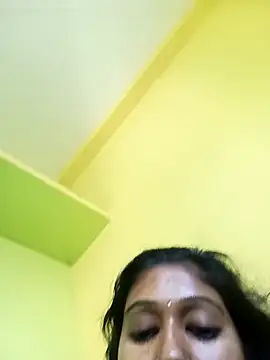 bannerjeesneha20 online show from 05/05/26, 02:25