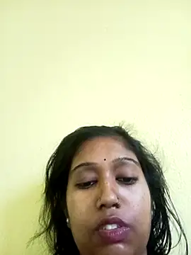 Snapshot of bannerjeesneha20 chatting on 04/25/26, 02:25 bannerjeesneha20 online show from 04/25/26, 02:25