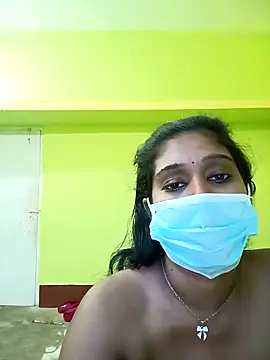 Snapshot of bannerjeesneha20 chatting on 03/31/26, 12:18 bannerjeesneha20 online show from 03/31/26, 12:18