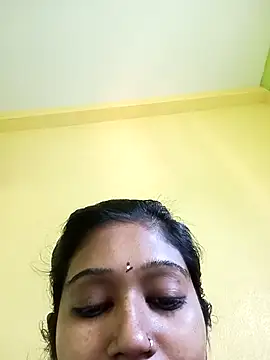 Snapshot of bannerjeesneha20 chatting on 05/08/26, 02:48 bannerjeesneha20 online show from 05/08/26, 02:48
