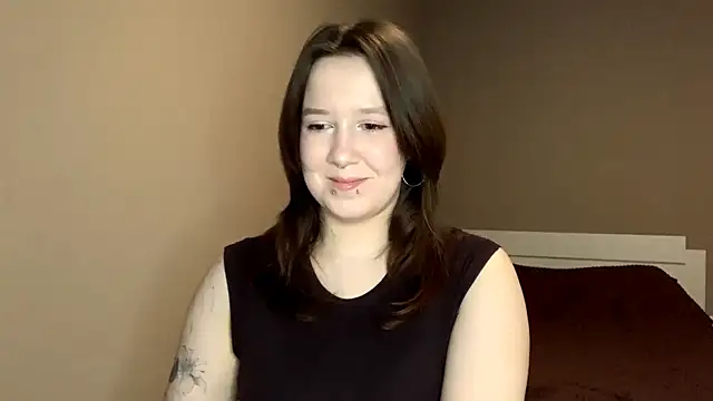 Snapshot of SatinyStoic chatting on 04/13/26, 04:11 SatinyStoic online show from 04/13/26, 04:11