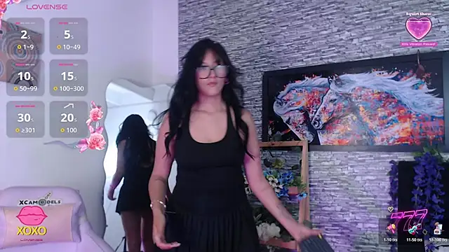 eyes moonn online show from 06/20/26, 12:32