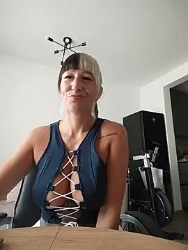 Snapshot of kendra_peach chatting on 06/30/26, 08:58 kendra peach online show from 06/30/26, 08:58