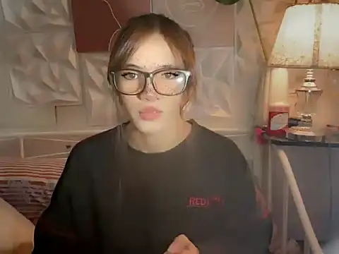 Leijona Milker online show from 06/04/26, 10:09