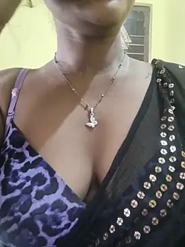 Snapshot of Rubina_Love chatting on 06/10/26, 08:48 Rubina Love online show from 06/10/26, 08:48