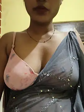 Snapshot of Rubina_Love chatting on 06/27/26, 02:01 Rubina Love online show from 06/27/26, 02:01