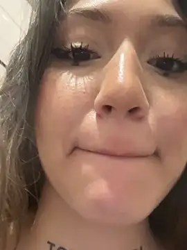 Snapshot of SaintSquirt chatting on 04/04/26, 11:50 SaintSquirt online show from 04/04/26, 11:50