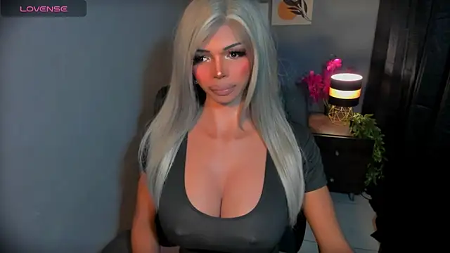 Snapshot of xEllaineCumsLotx chatting on 03/28/26, 02:12 xEllaineCumsLotx online show from 03/28/26, 02:12