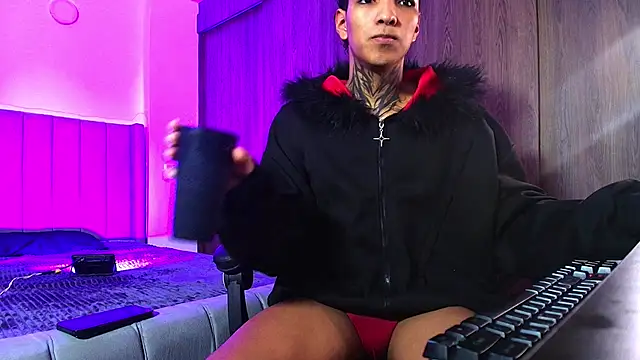 im Usuga online show from 05/02/26, 02:28