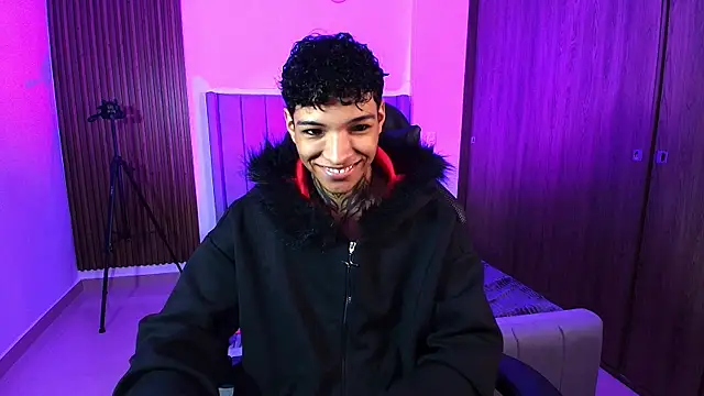 im Usuga online show from 04/13/26, 08:29