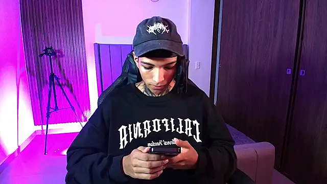 im Usuga online show from 04/07/26, 12:29