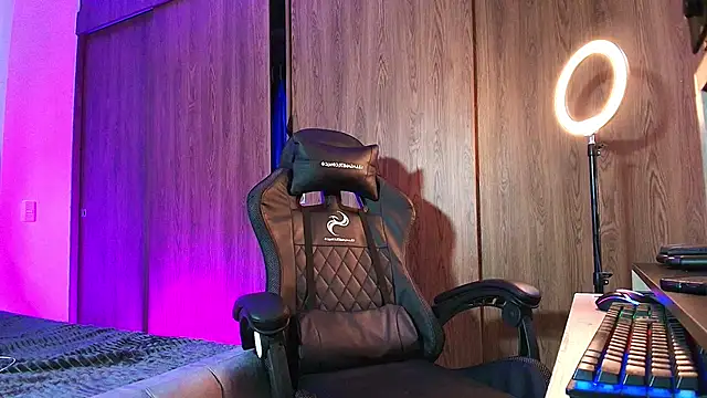 im Usuga online show from 03/28/26, 12:06