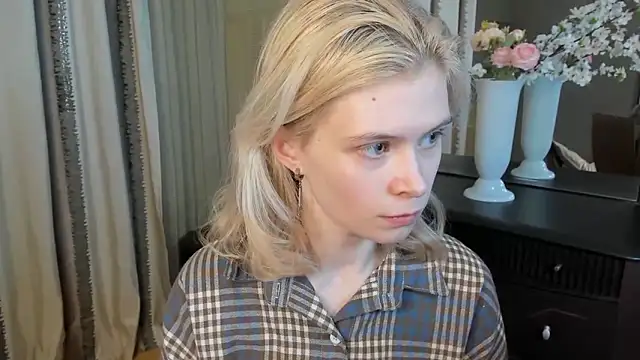 Snapshot of CarleySuski chatting on 03/24/26, 06:35 CarleySuski online show from 03/24/26, 06:35